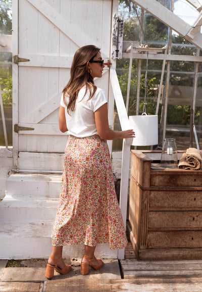 ÉVA | Flowing Slit Skirt with Timeless Elegance