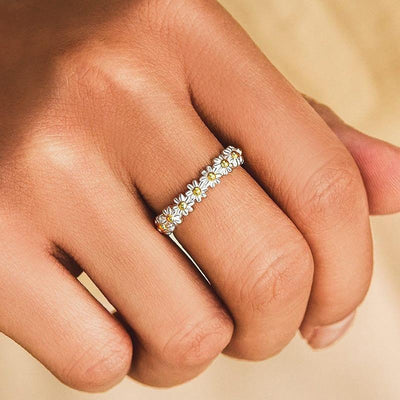 Silver Daisy Ring