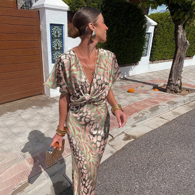 Rida – Twisted Maxi Dress with V-Neckline