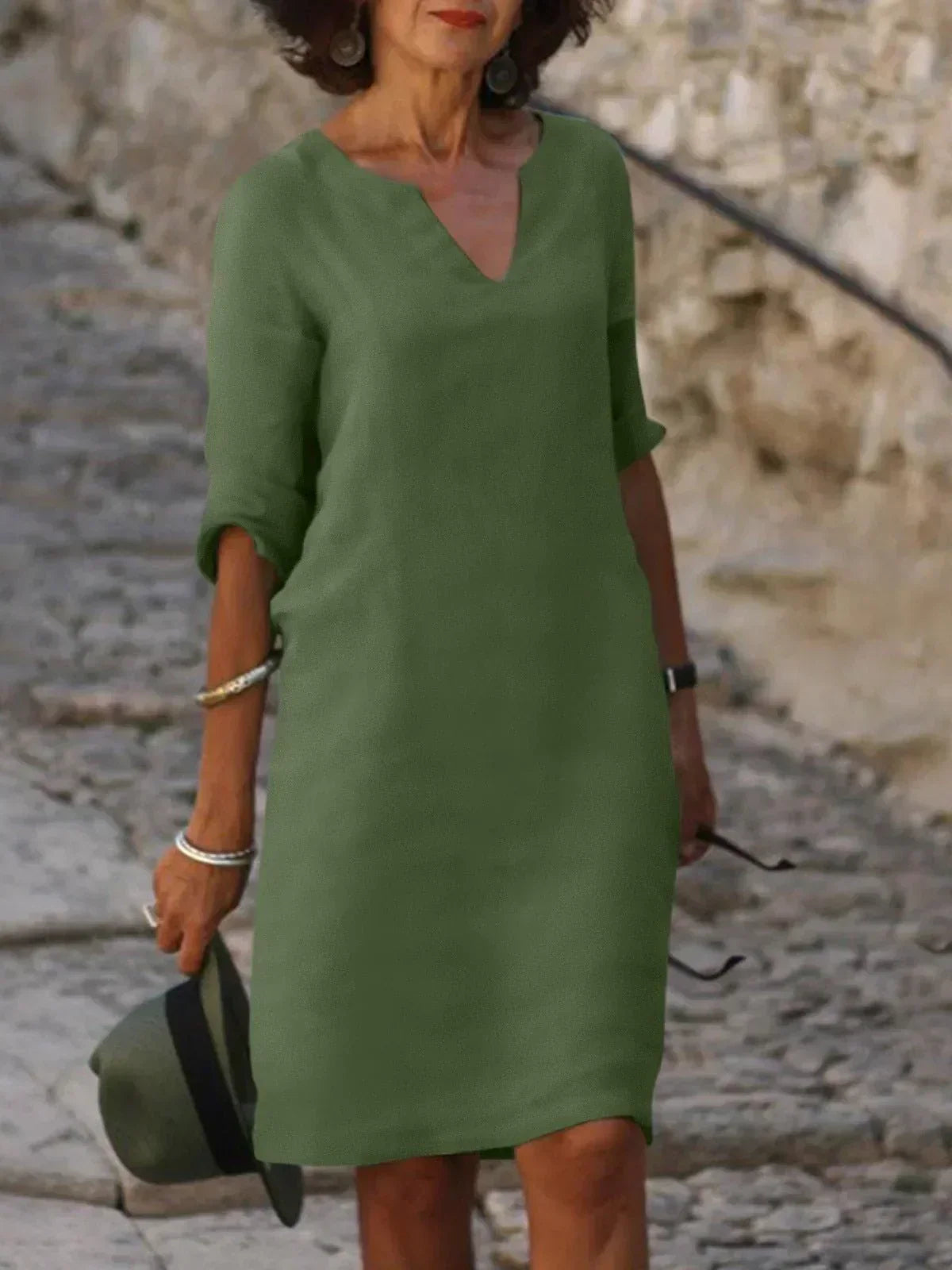 Beatrice | Elegant Dress with Refined V-Neckline